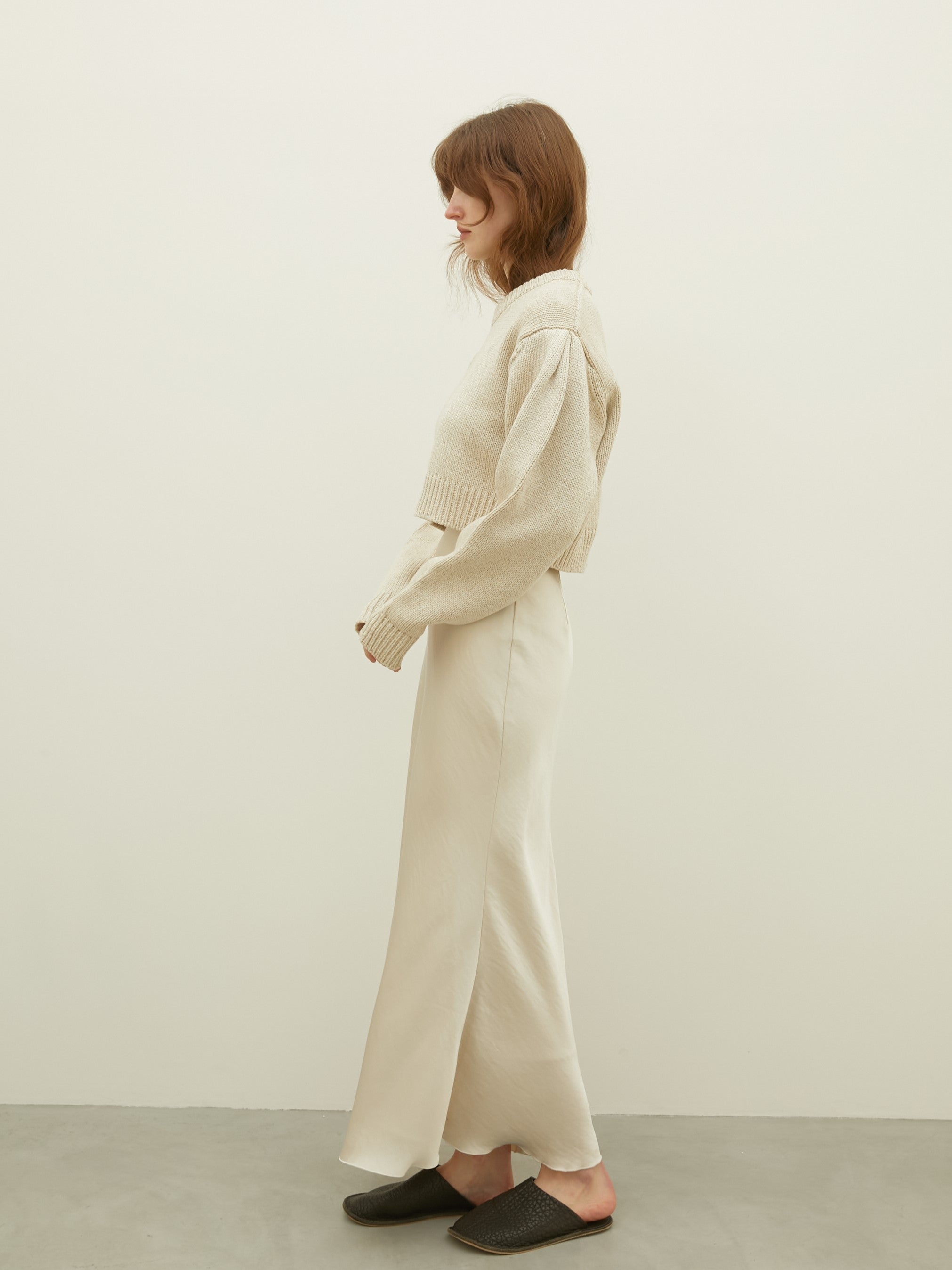 【LA PEAU DE GEM】no slit satin skirt 36 no slit satin skirt – LA PEAU DE GEM
