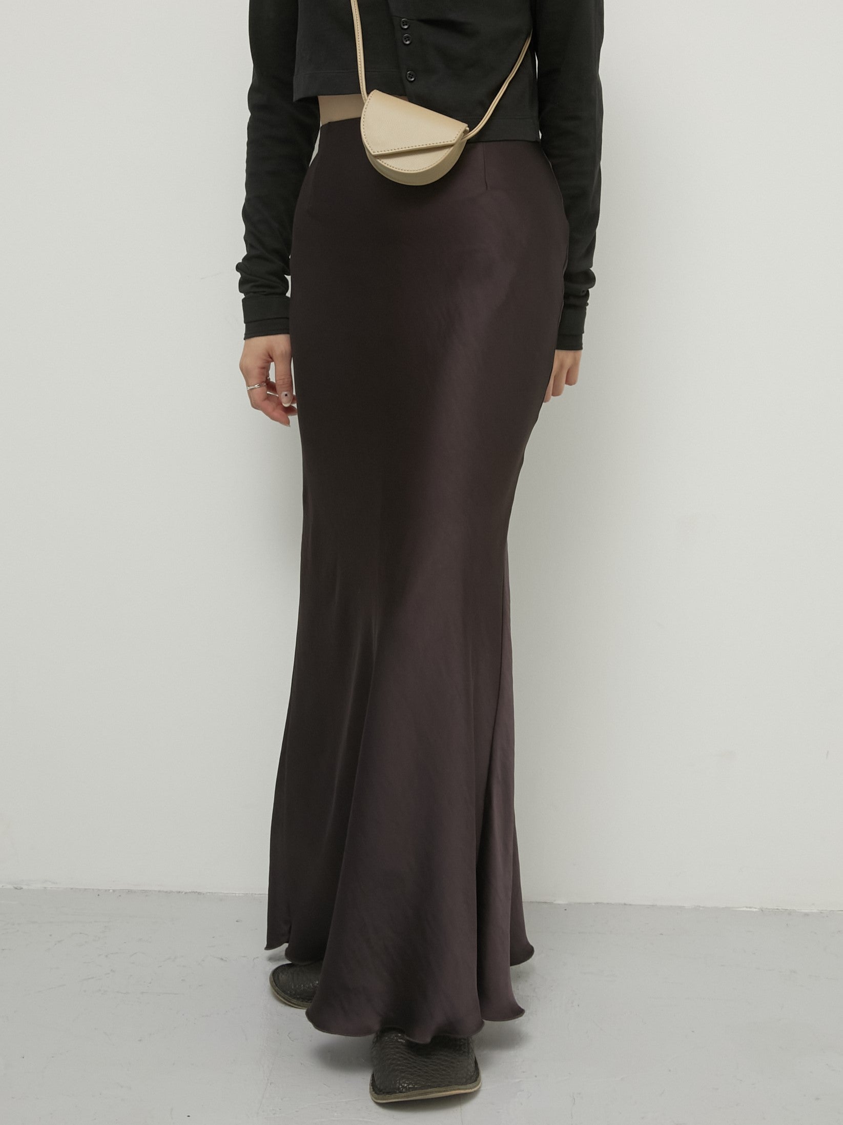 no slit satin skirt – LA PEAU DE GEM