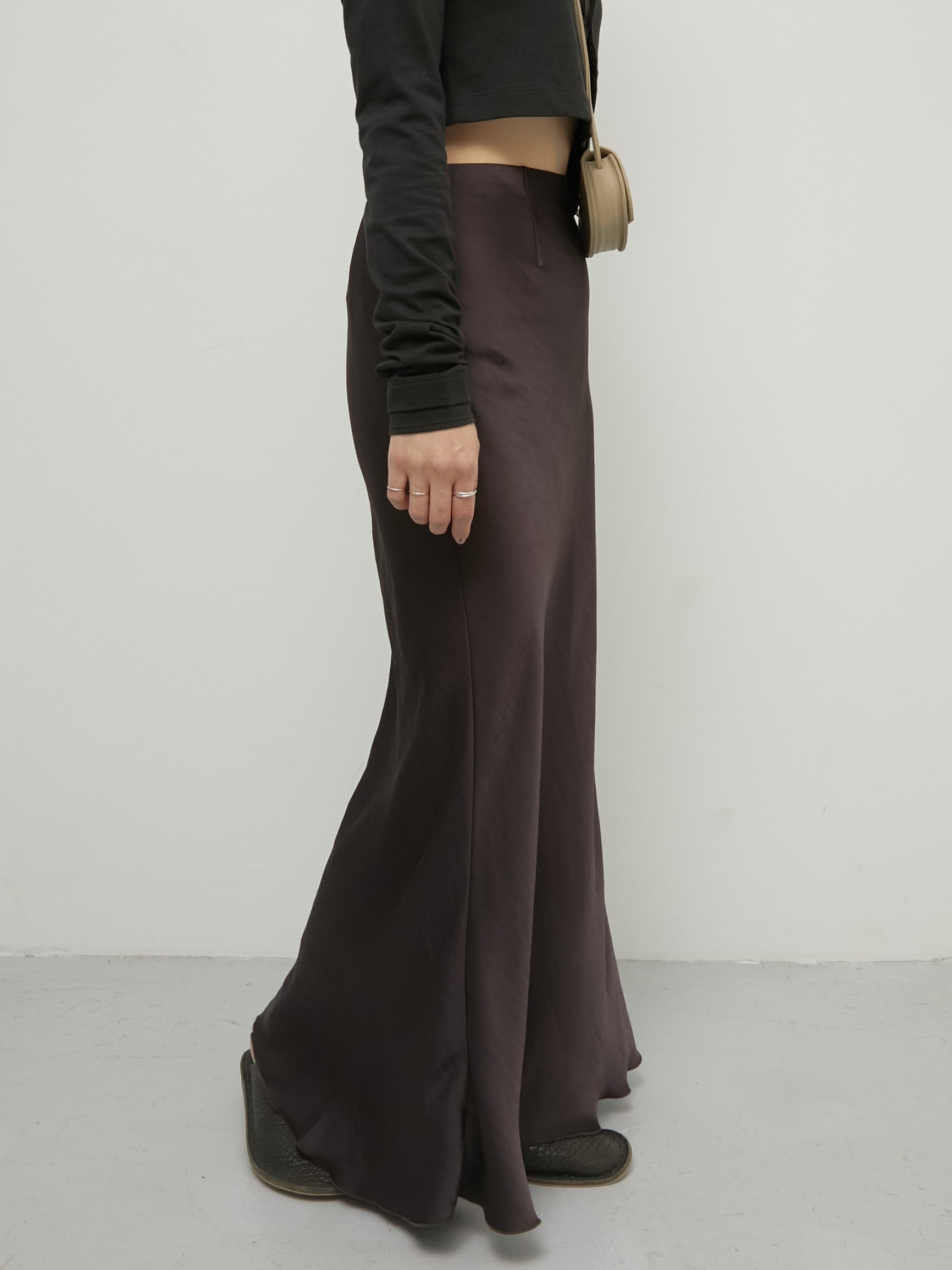 no slit satin skirt – LA PEAU DE GEM