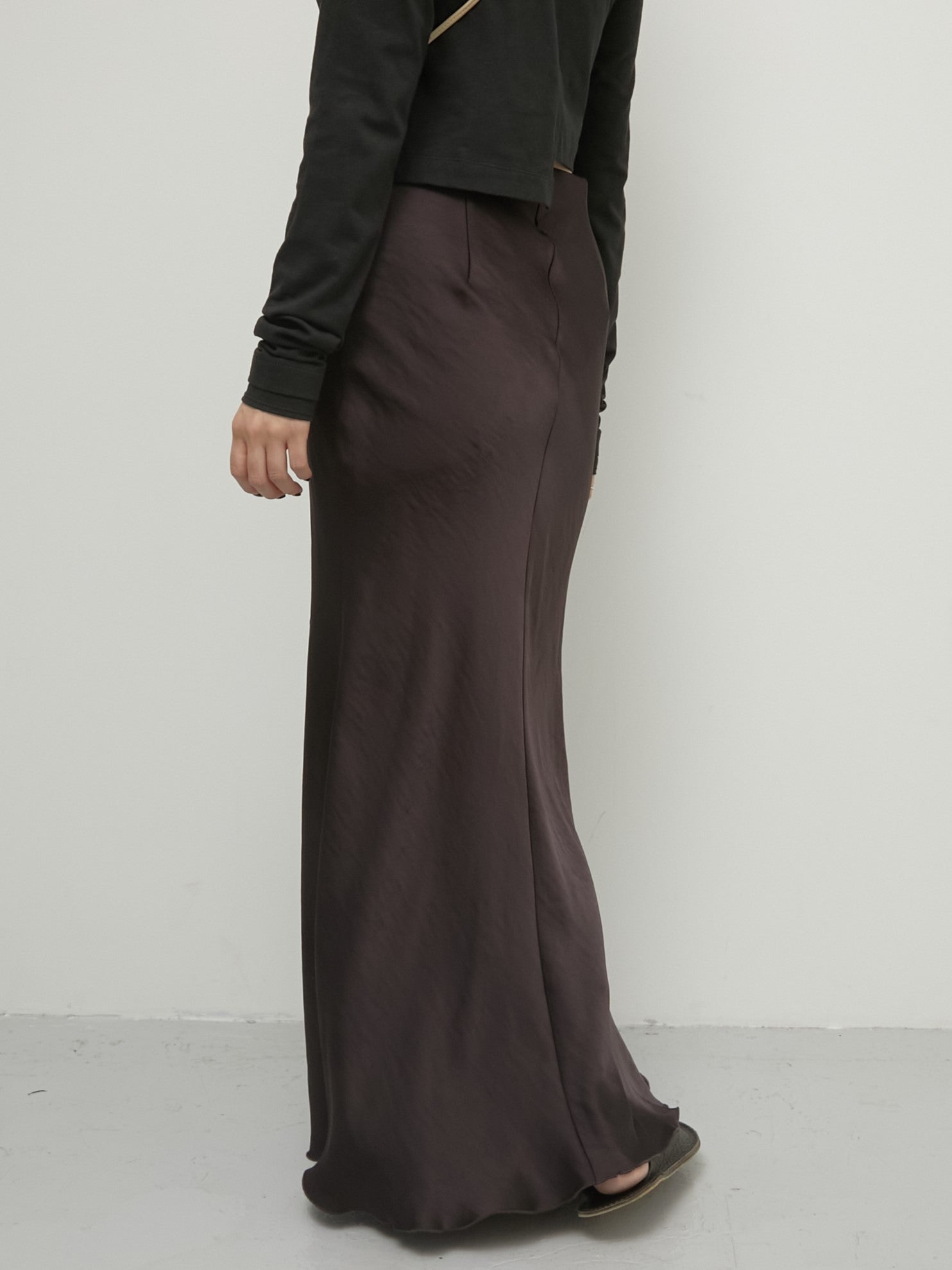 スカート LA PEAU DE GEM no slit satin skirt 38 no slit satin skirt – LA PEAU DE GEM