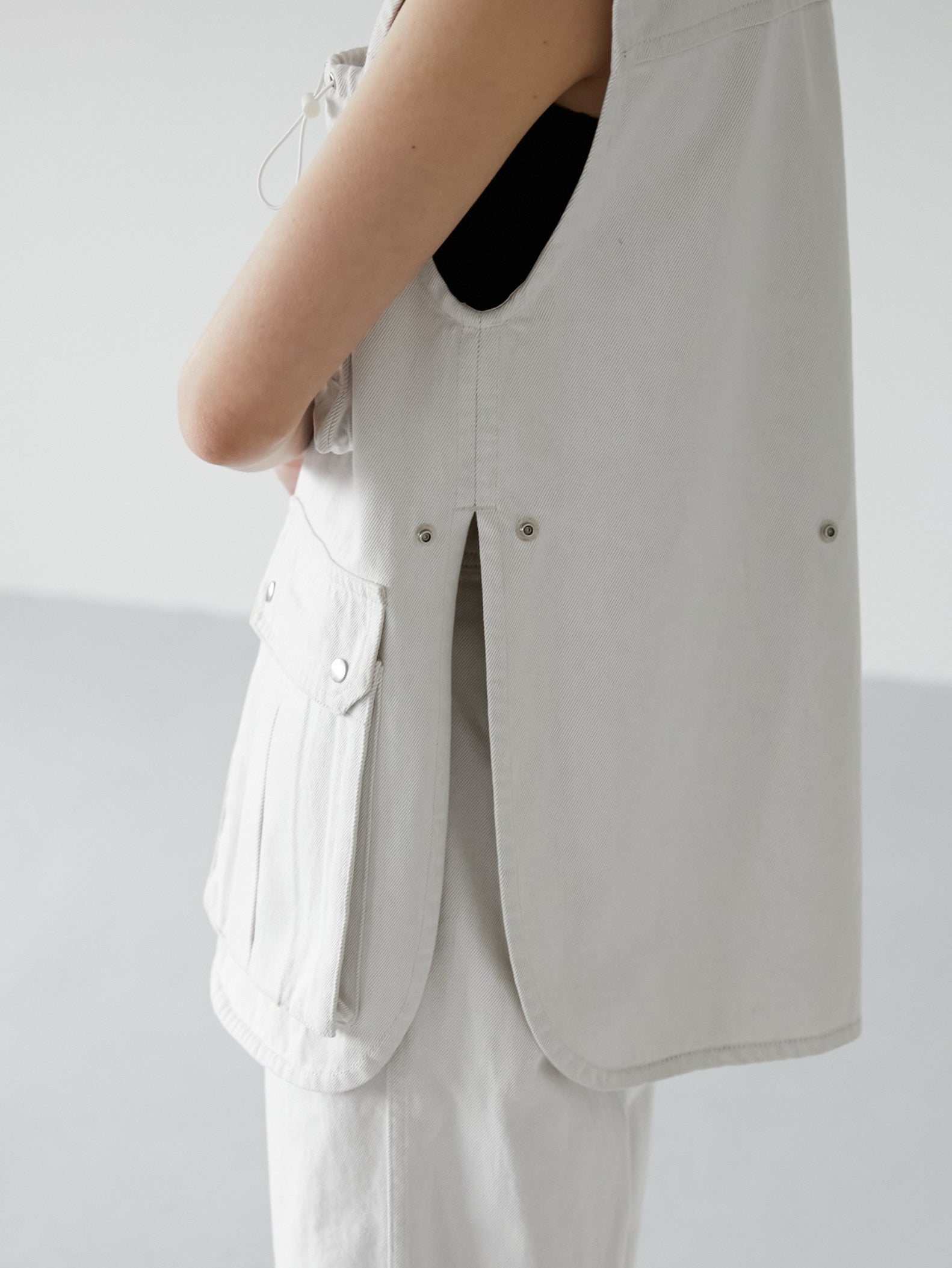 fisher pocket vest / denim white – LA PEAU DE GEM