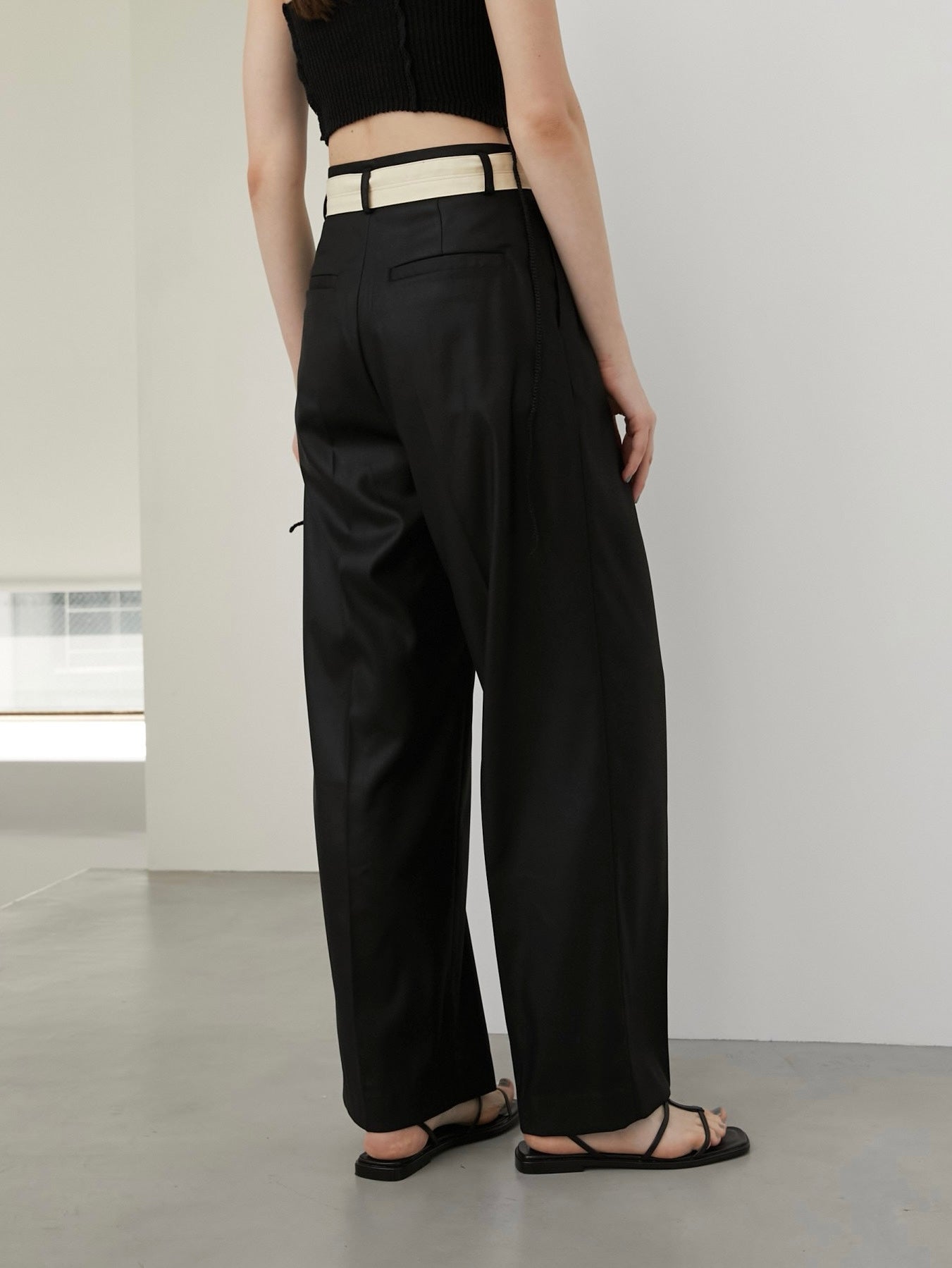 2751A893-E926-4B76-B833-