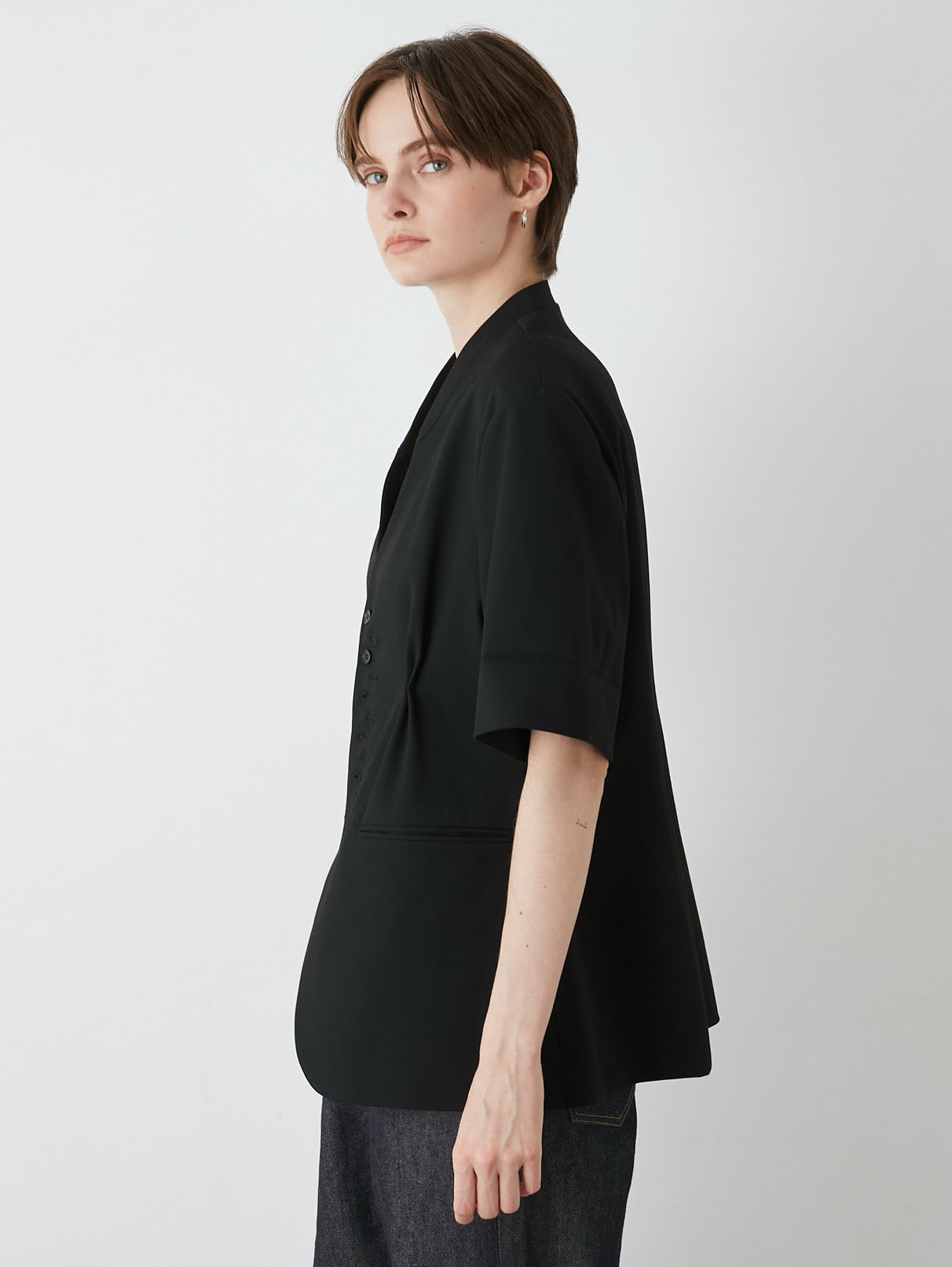 halfsleeve hole jacket – LA PEAU DE GEM