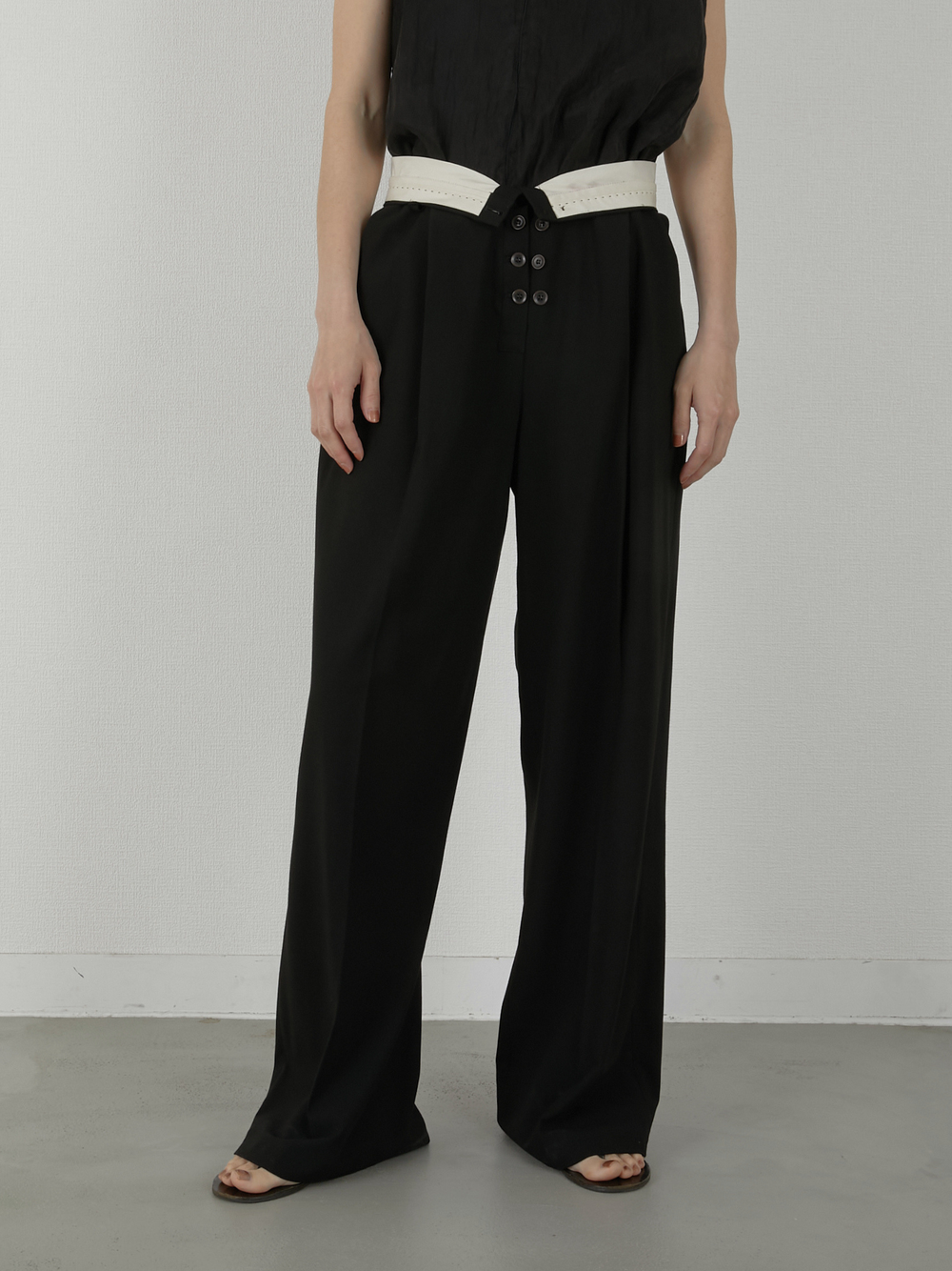 button slacks