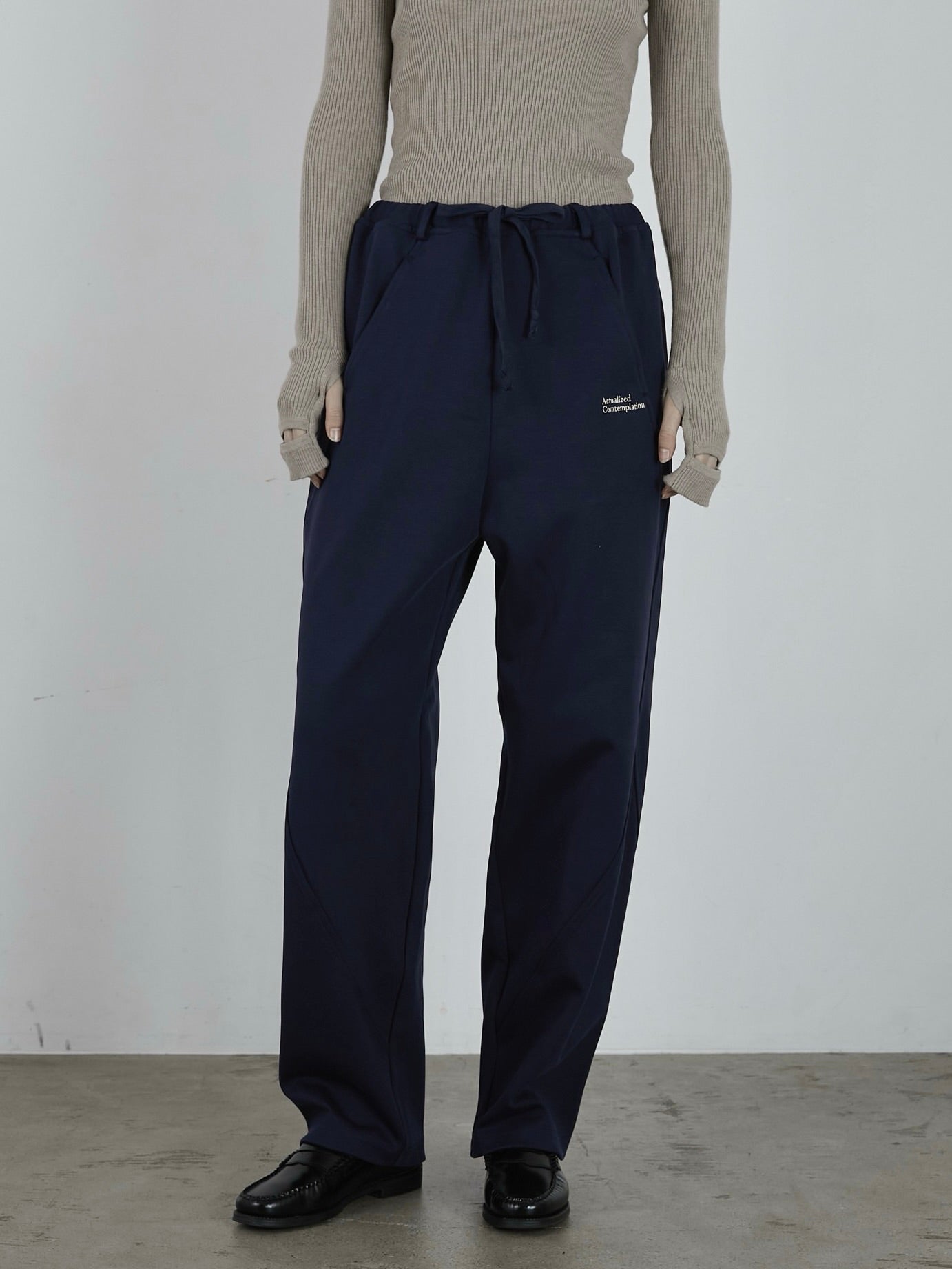 actualized cutwork sweat pants – LA PEAU DE GEM