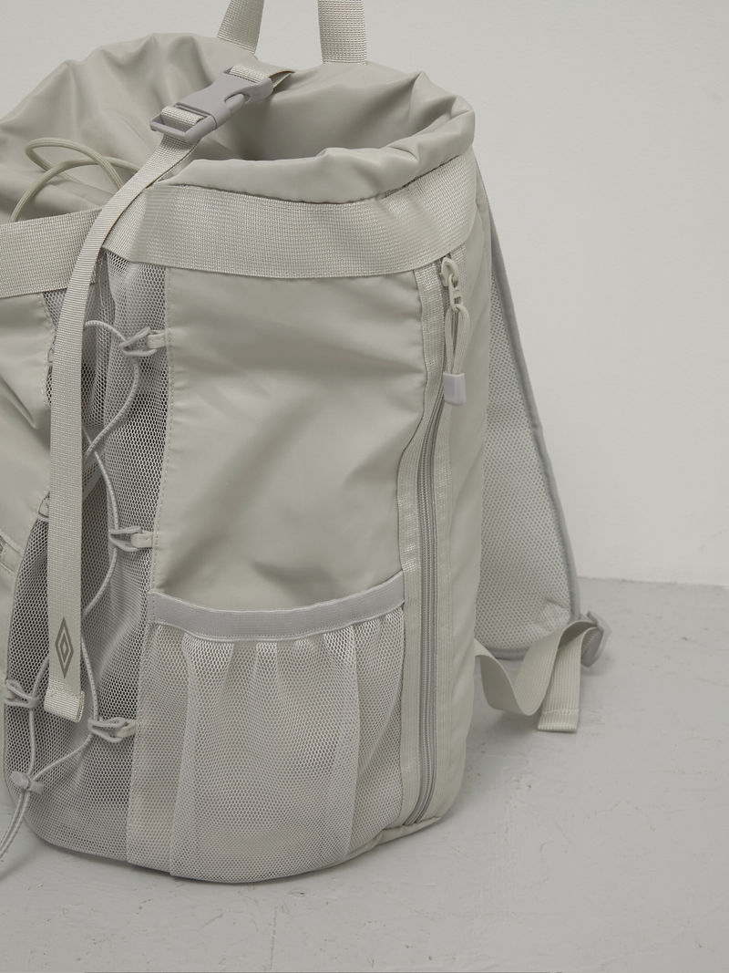 UMBRO×LA PEAU DE GEM logic box backpack UMBRO×LA PEAU DE GEM logic box backpack