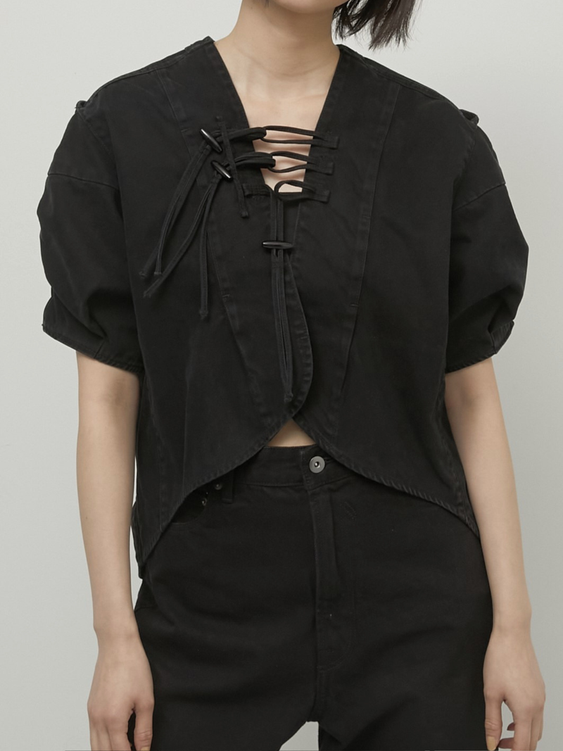 toggle blouse – LA PEAU DE GEM toggle blouse – LA PEAU DE GEM
