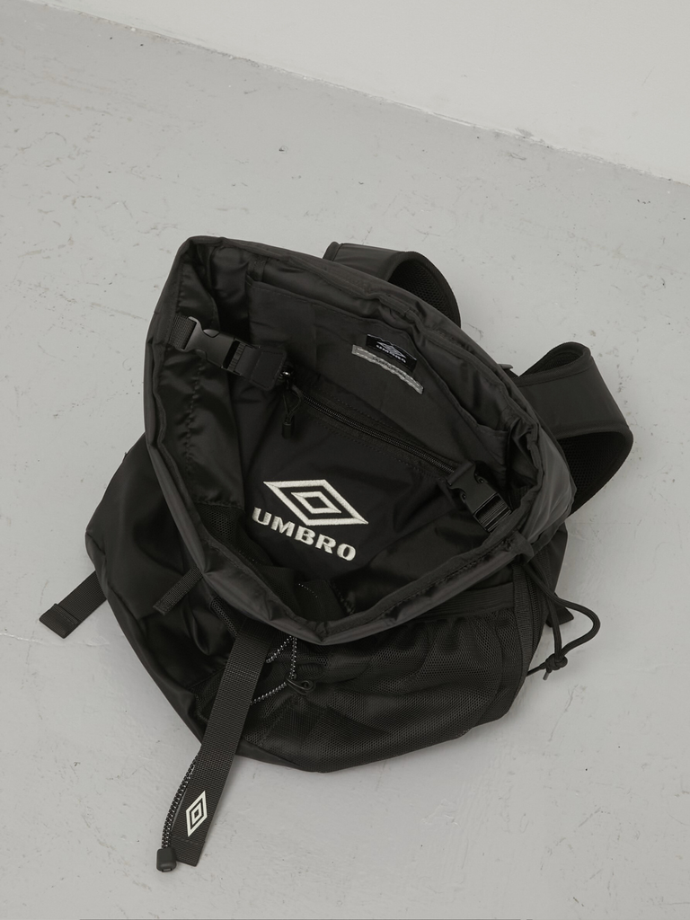 UMBRO×LA PEAU DE GEM logic box backpack UMBRO×LA PEAU DE GEM logic box backpack