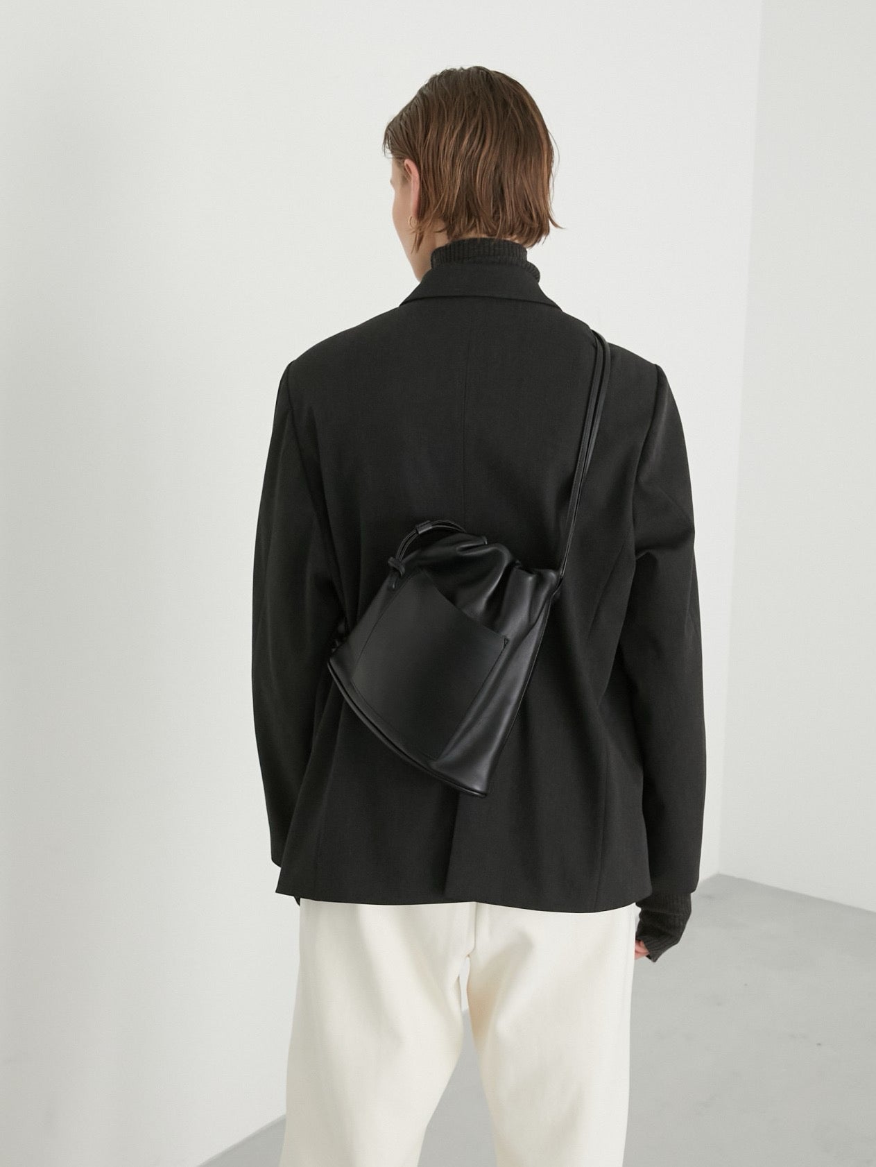 GEM KNOT DRAWSTING LEATHER BAG