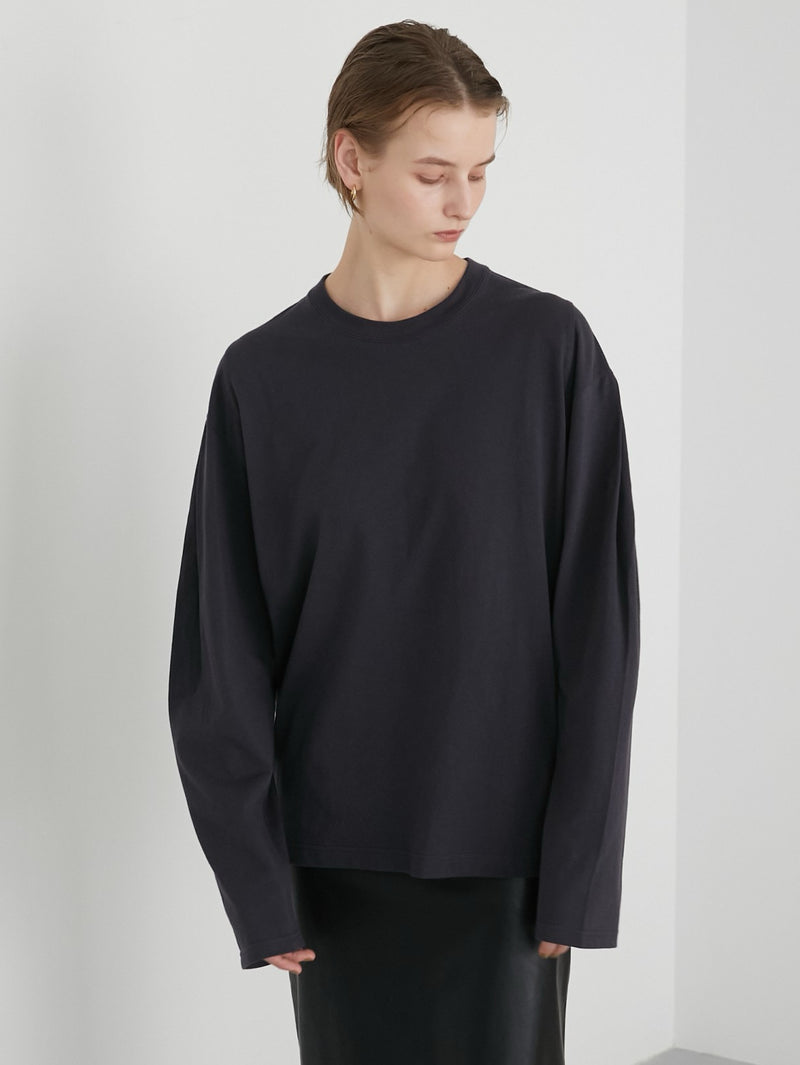 sleevetuck long sleeve tee