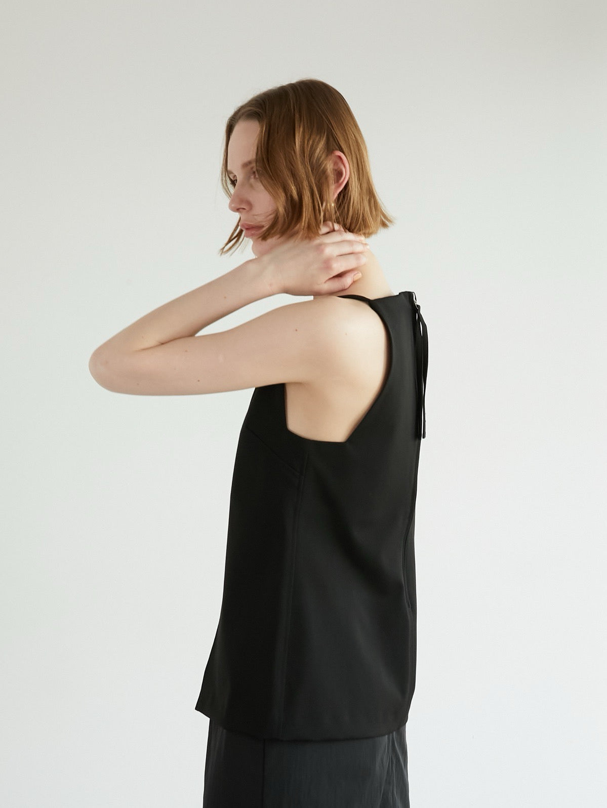 トップス la peau de gem. front cut tops front cut tops – LA PEAU DE GEM