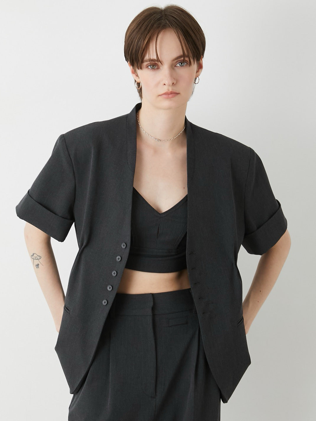 halfsleeve hole jacket – LA PEAU DE GEM