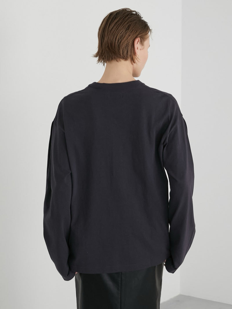 sleevetuck long sleeve tee